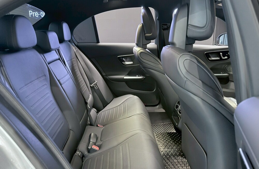 LINE_ALBUM_SL_C220d AMGLine 922 6ขญ939_260410_12.jpg